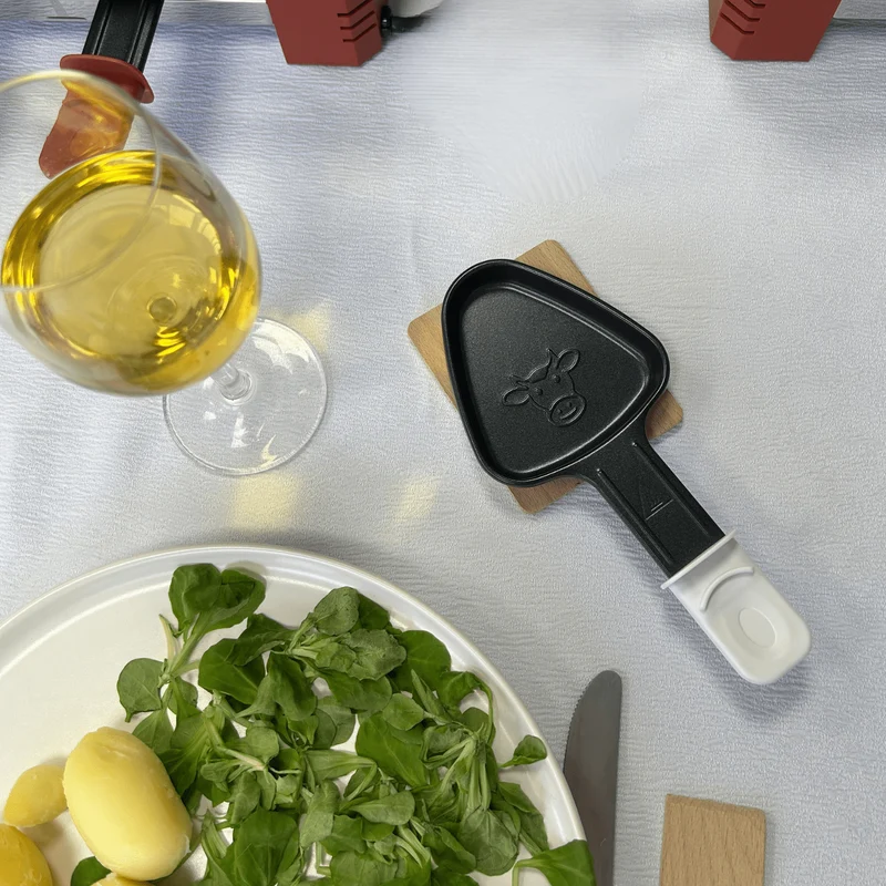 Lot de 2 poêlons à raclette universels triangulaires blancs, Les Meuuuh