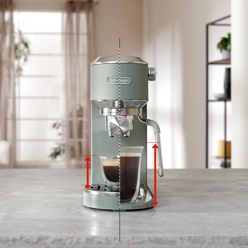 Machine à espresso compacte Dedica Duo Cold Brew vert pistache – De'Longhi