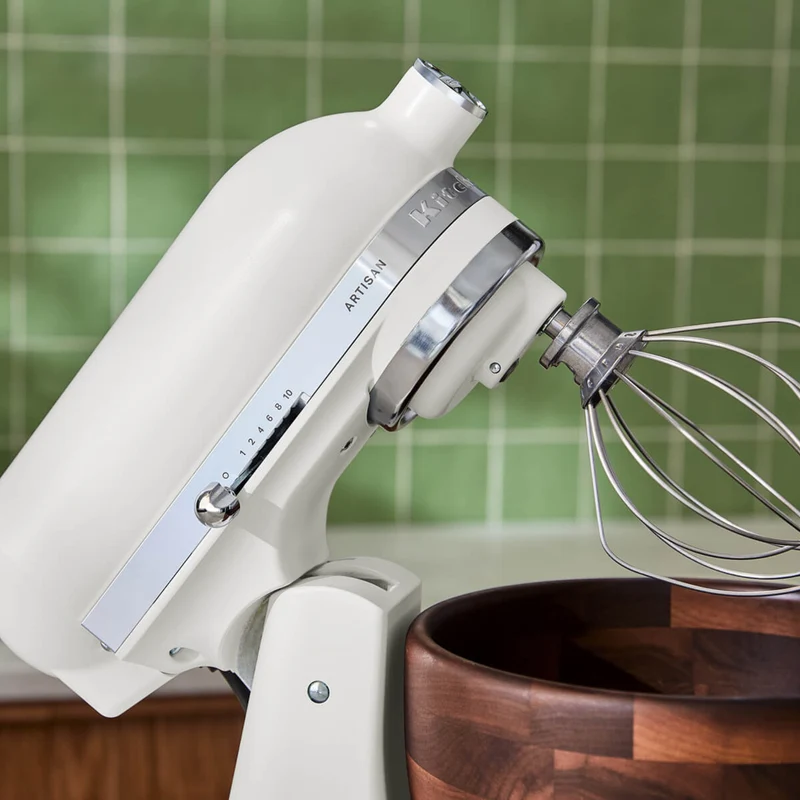 Batteur sur socle Artisan Porcelaine avec bol en noyer 5 pintes - KitchenAid