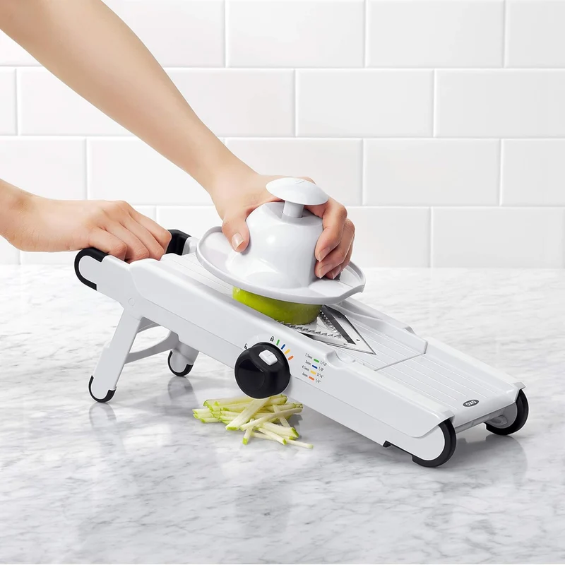Mandoline à lame en V avec lames interchangeables – OXO