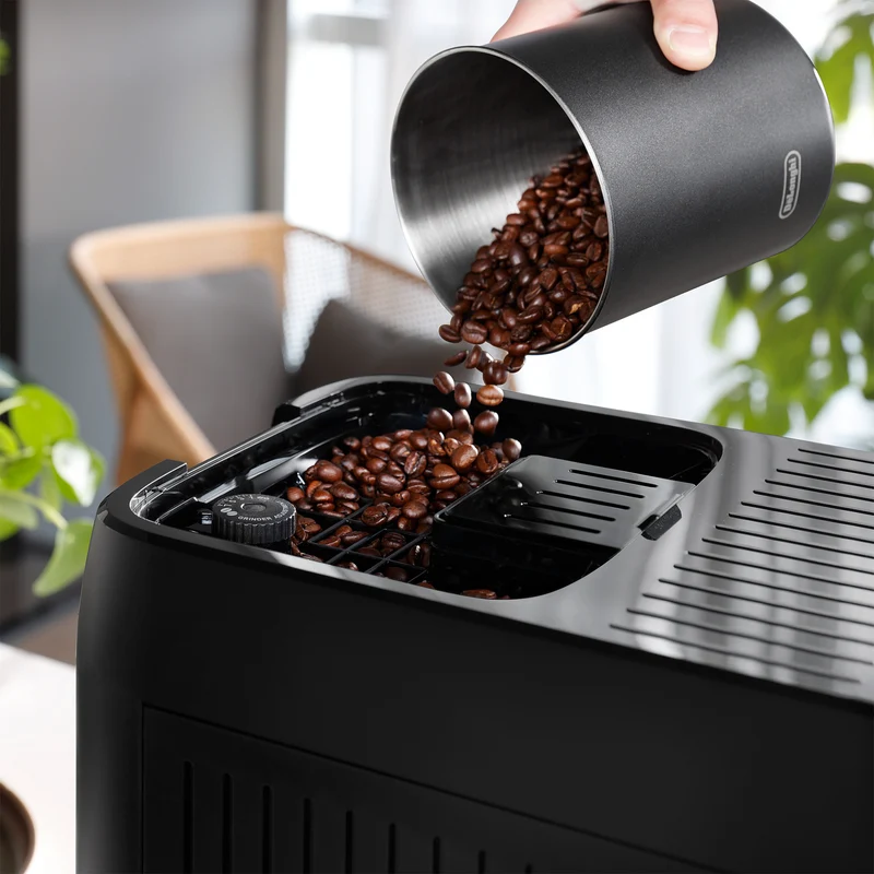 Machine à café automatique avec broyeur Magnifica Plus – De'Longhi