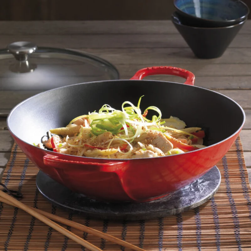 Wok en fonte avec couvercle Cerise 4,8 L - Le Creuset