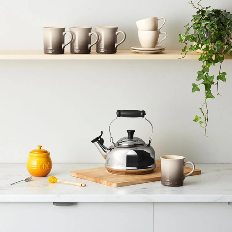 Bouilloire sifflante classique acier inoxydable 1,6 L - Le Creuset
