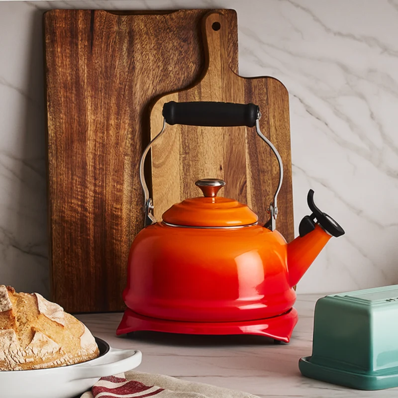 Bouilloire sifflante classique Volcanique 1,6 L - Le Creuset