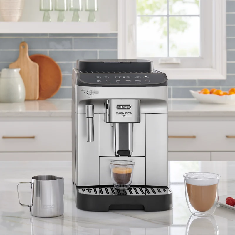 Machine à café automatique Magnifica Evo avec buse - De'Longhi