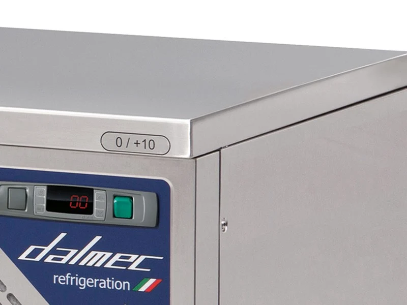 Table réfrigérée positive 0/+10°C - 350 L - 3 portes pleines - Sans dosseret - Sans groupe logé - SN603SGC-3 - Dalmec