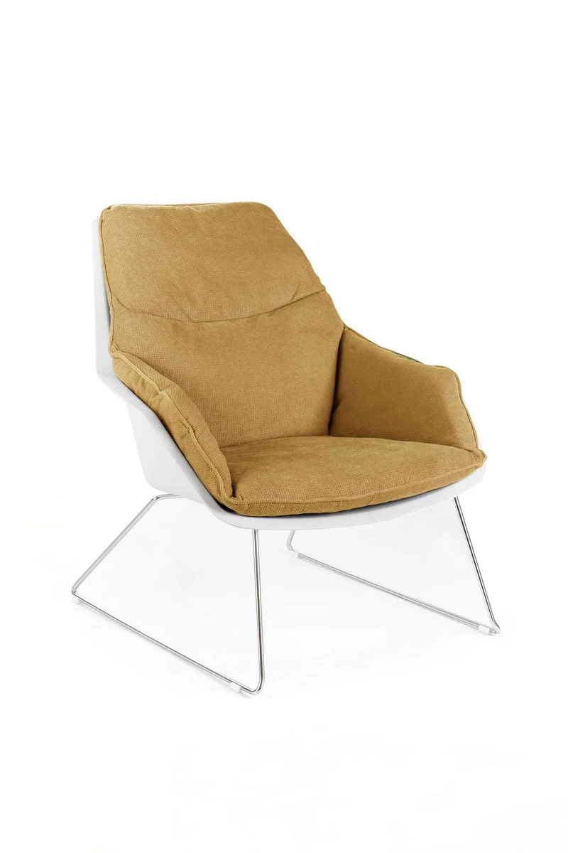 Fauteuil en polypropylène jaune 85 cm x 74 cm H. 86 cm