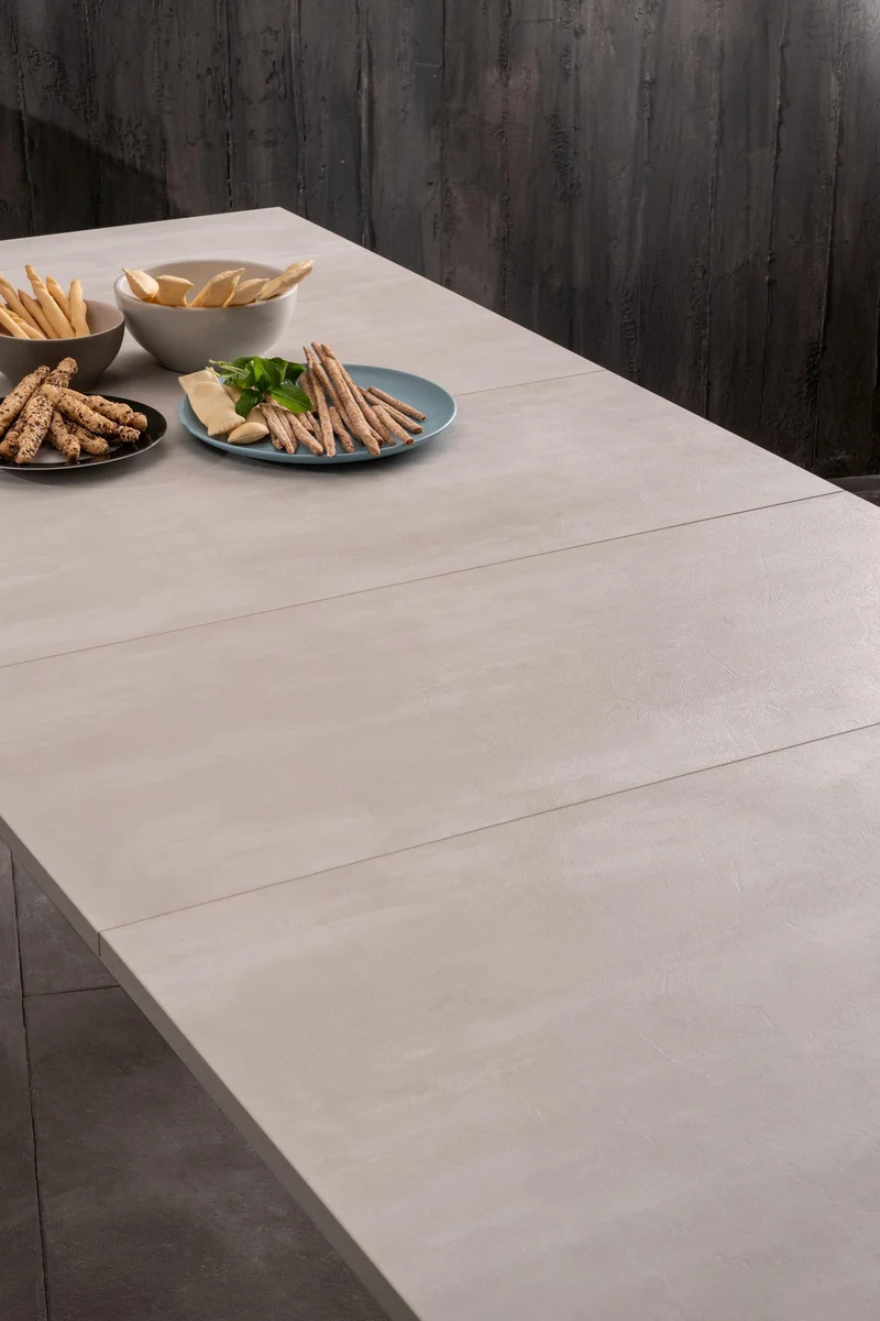 Table extensible en béton noir-blanc 80 cm x 130- 290 cm H. 76 cm