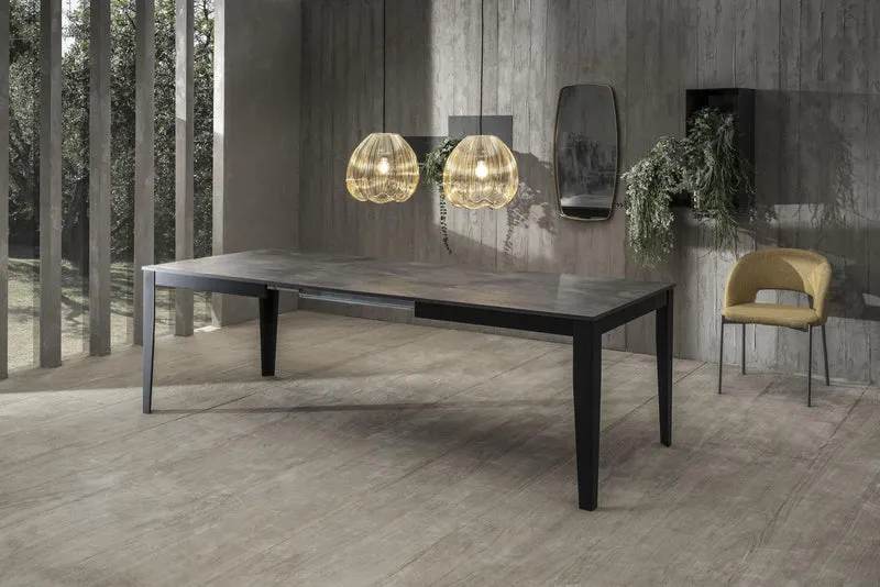 Table extensible en béton gris - métal noir 90 cm x 156 - 316 cm H. 76 cm