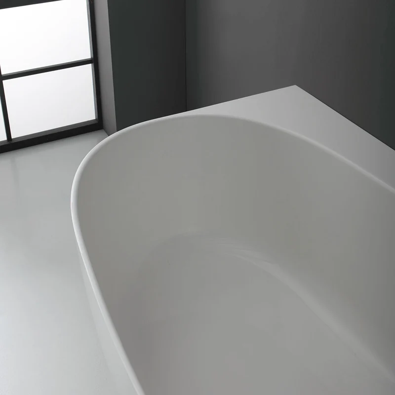 Baignoire ovale autoportante en résine marbrée