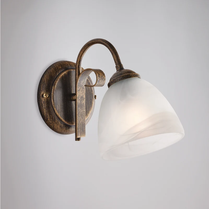 Applique en fer laqué marron à décor or antique et diffuseur en verre diamètre 13 albâtre blanc 1 lumière H.20 - L.13 - P.23