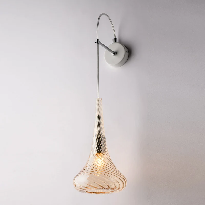 Applique en fer et verre ambré Pyrex, 1 lumière - Spirale allongée
