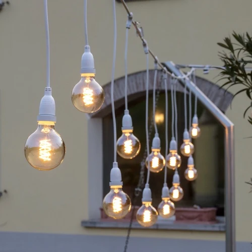 Lampe E27 G95 4W 230V 2200°K Doré