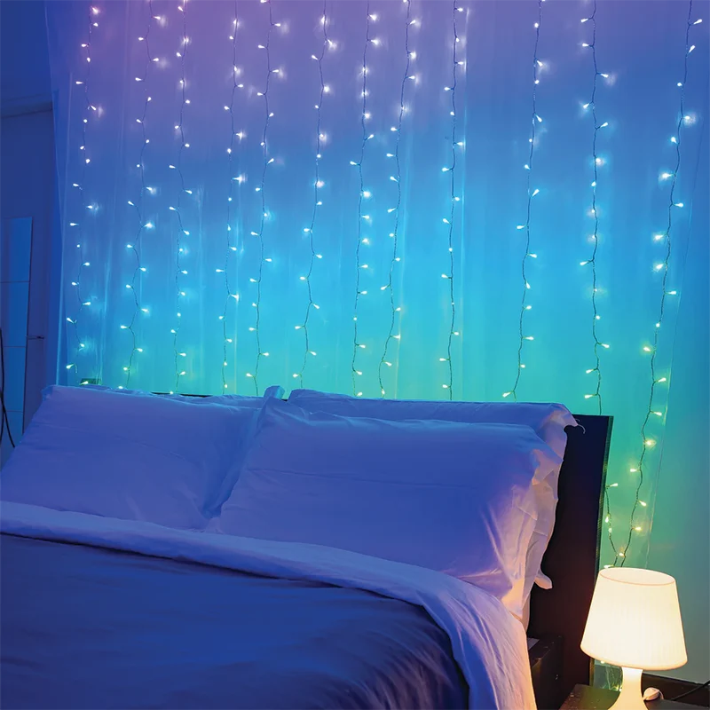 Rideau Twinkly WALL RGB et blanc chaud 210 LEDs