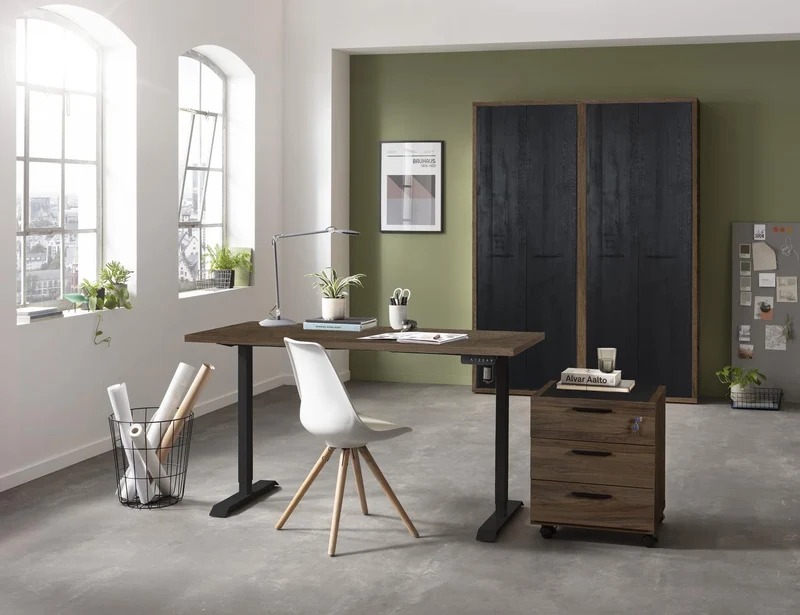 Bureau debout réglable en hauteur avec 4 hauteurs d'affichage et moteur 150x69 cm Brera noyer et noir