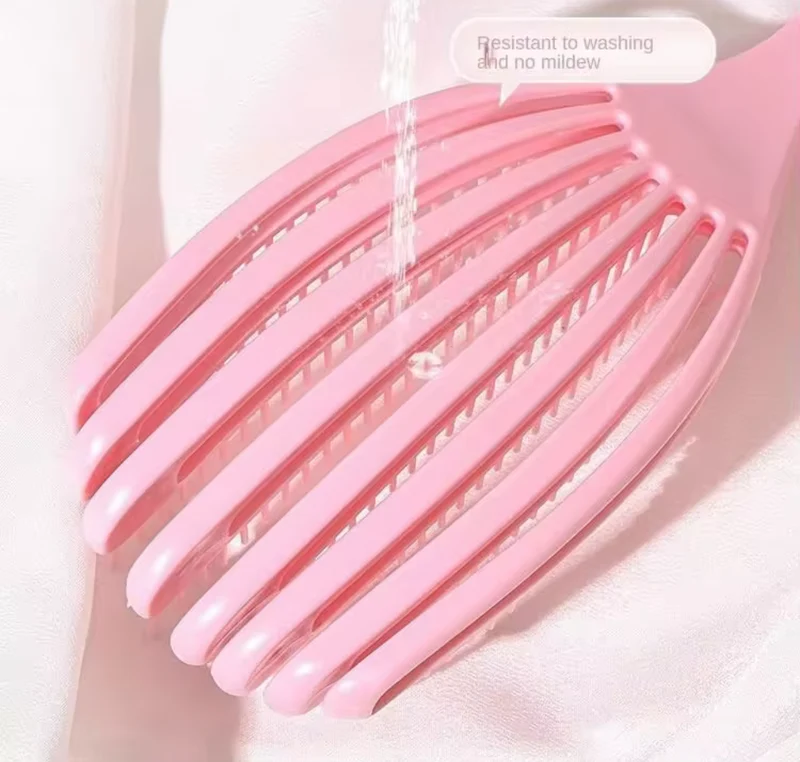 Wide flexible brush