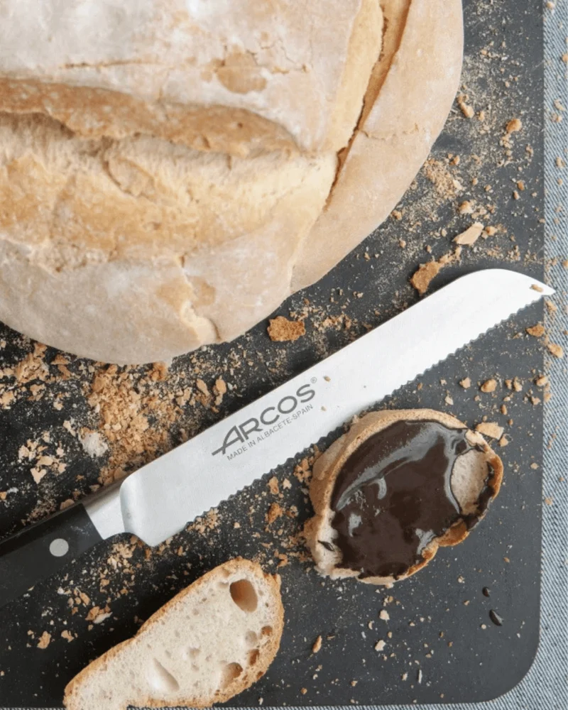 Couteau à pain Arcos Manhattan – 20 cm – Acier NITRUM® forgé