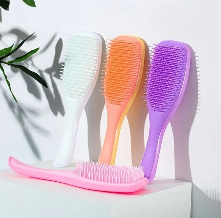 Ultimate detangling brush