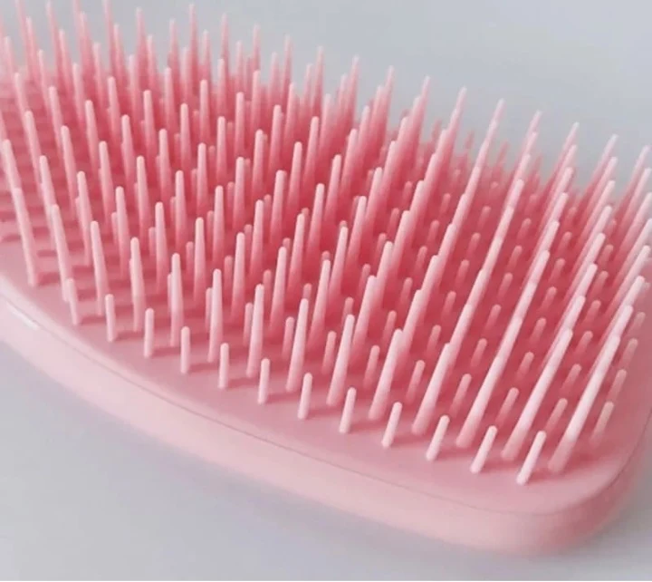 Ultimate detangling brush