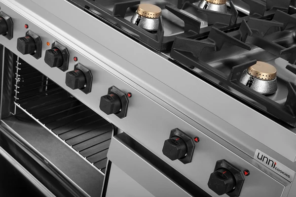 Fourneau gaz 6 feux vifs sur four électrique à convection - L 1200 x P 700 x H 850 mm - Unninox