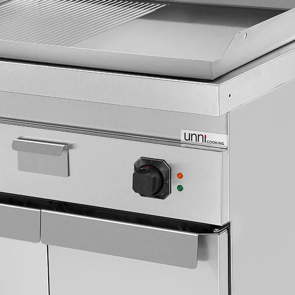 Plancha électrique sur meuble chromée 1/2 lisse 1/2 rainurée - L 800 x P 700 x H 850/900 mm - 9 kW - Unninox