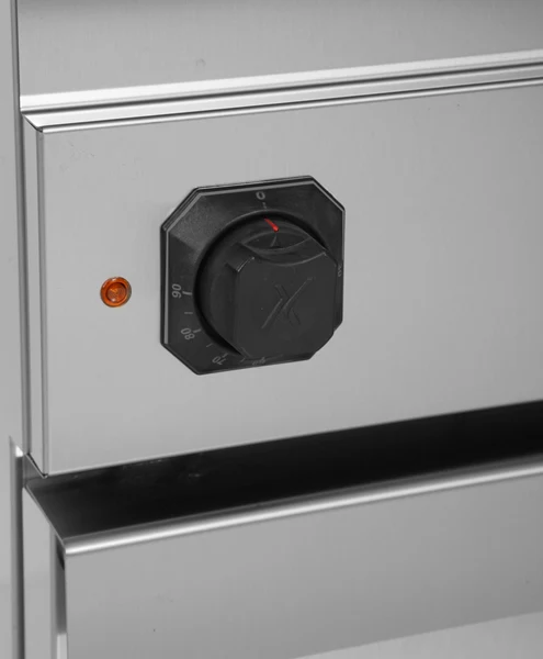 Bain-marie électrique sur meuble 2 cuves GN 1/1 - L 800 x P 700 x H 850/900 mm - 3 kW 230 V - Unninox