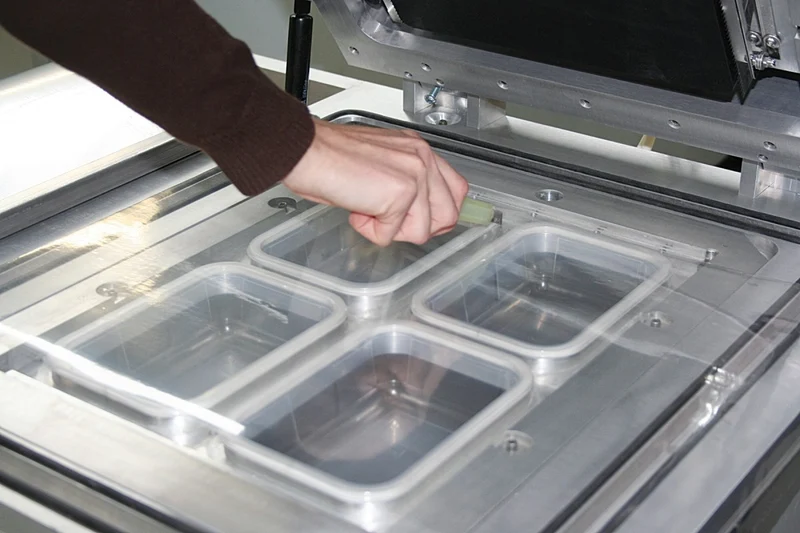 Thermoscelleuse pour barquette VG600 - Lavezzini