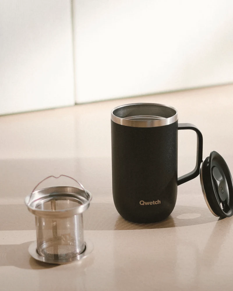 Mug Tisanière Isotherme avec Filtre - Qwetch - 470ml - Disponible en 4 Couleurs : Rose, Bleu, Vert, Noir
