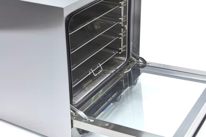 Four à convection - gril et vapeur - 4 plateaux - minuterie intégrée