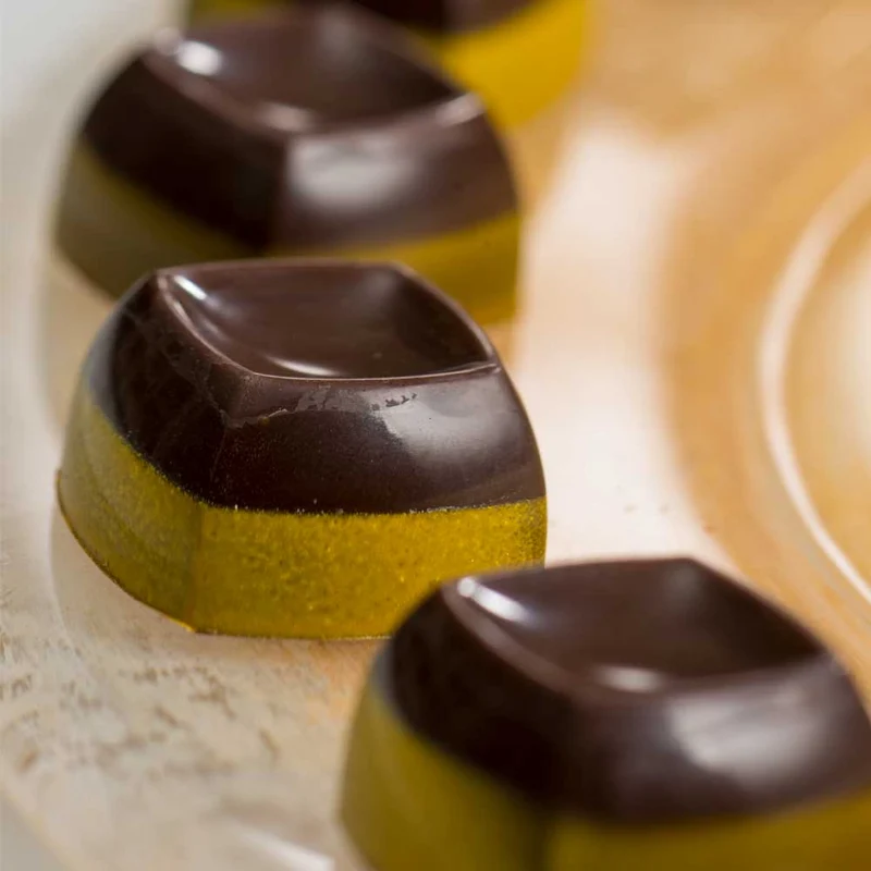 Moule Chocolat - carré avec reliefs