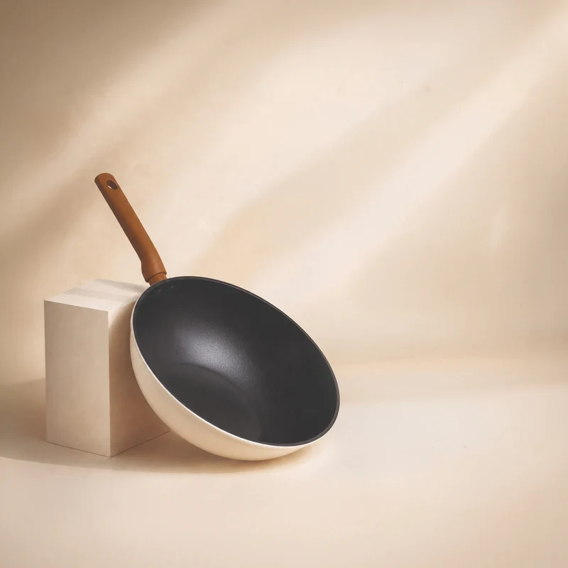 Wok Praticook 28cm en acier carbone